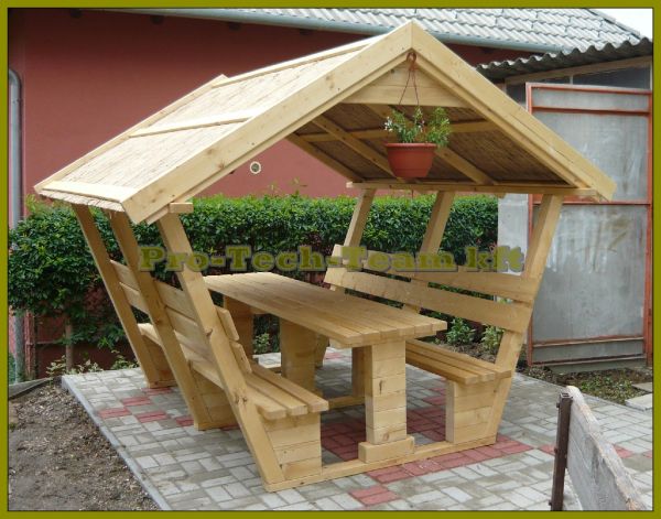 10 személyes , nád tetős sörpad, kerti szaletli